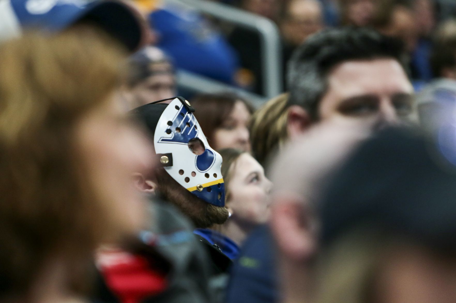 St. Louis Blues battle Las Vegas Golden Knights